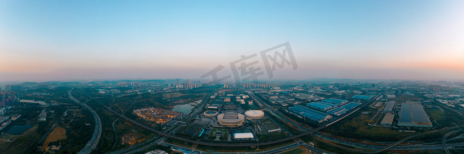 赛中的巨大 赛中的巨大